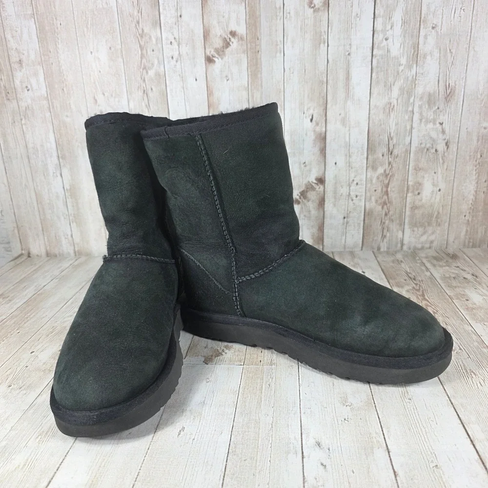 UGG step into